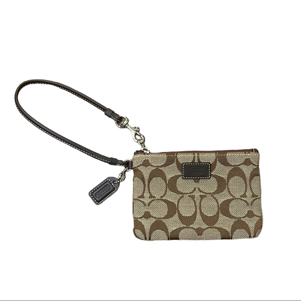 NWOT Coach Canvas and Leather Signature C Jacquard Wristlet